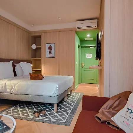 Lafayette Hotel 3*
